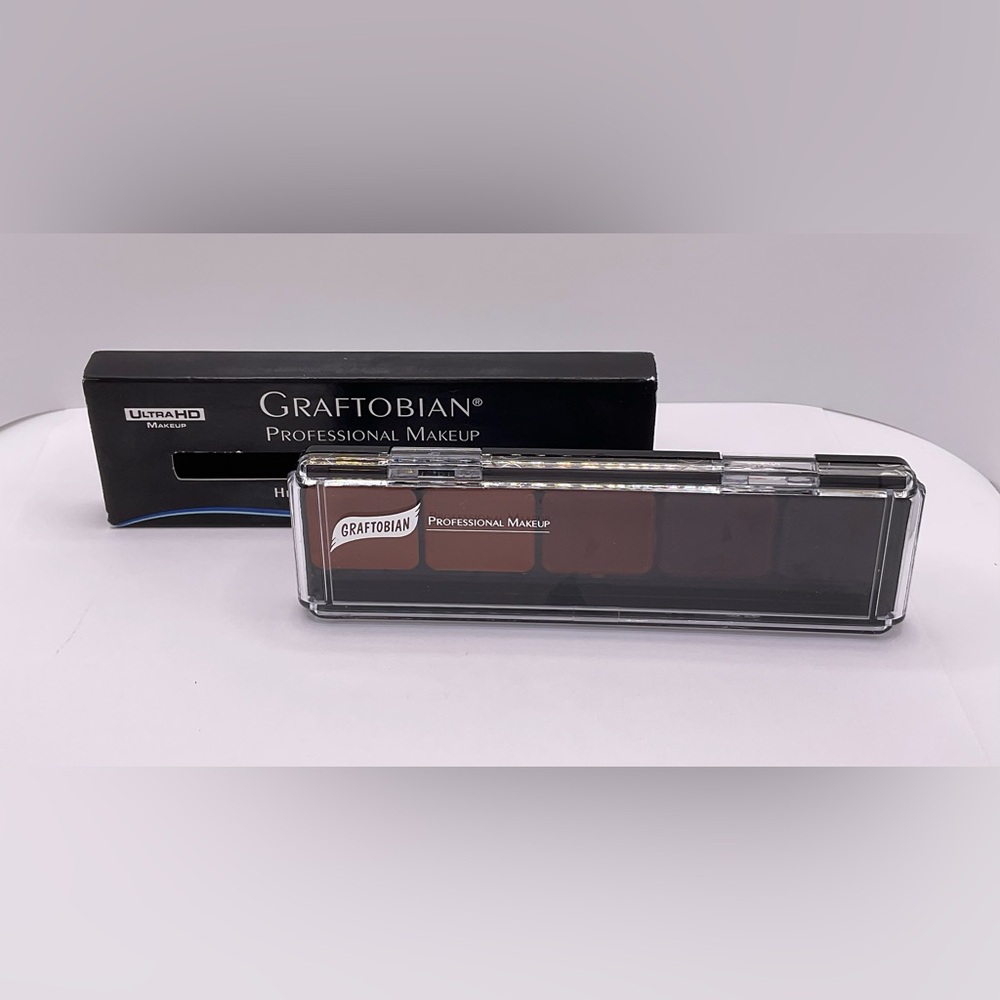 Graftobian High-Def Glamour Creme

Shade: Neutral Palette #3 ~ #30273
